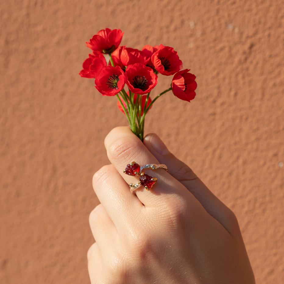 925 Sterling Silver Red Spinel Ring, close-up detail