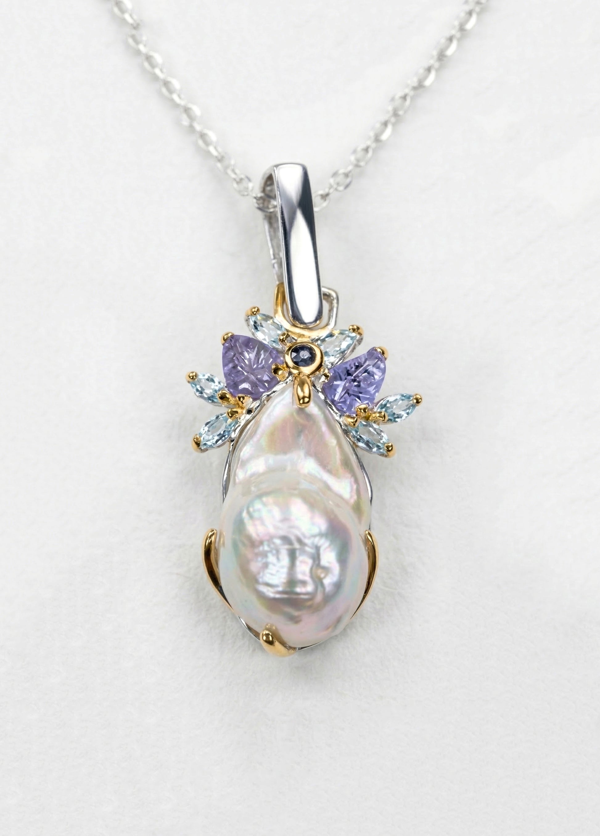 925 silver baroque pearl necklace, back clasp detail