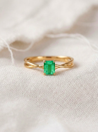 14K Gold Natural Emerald Ring