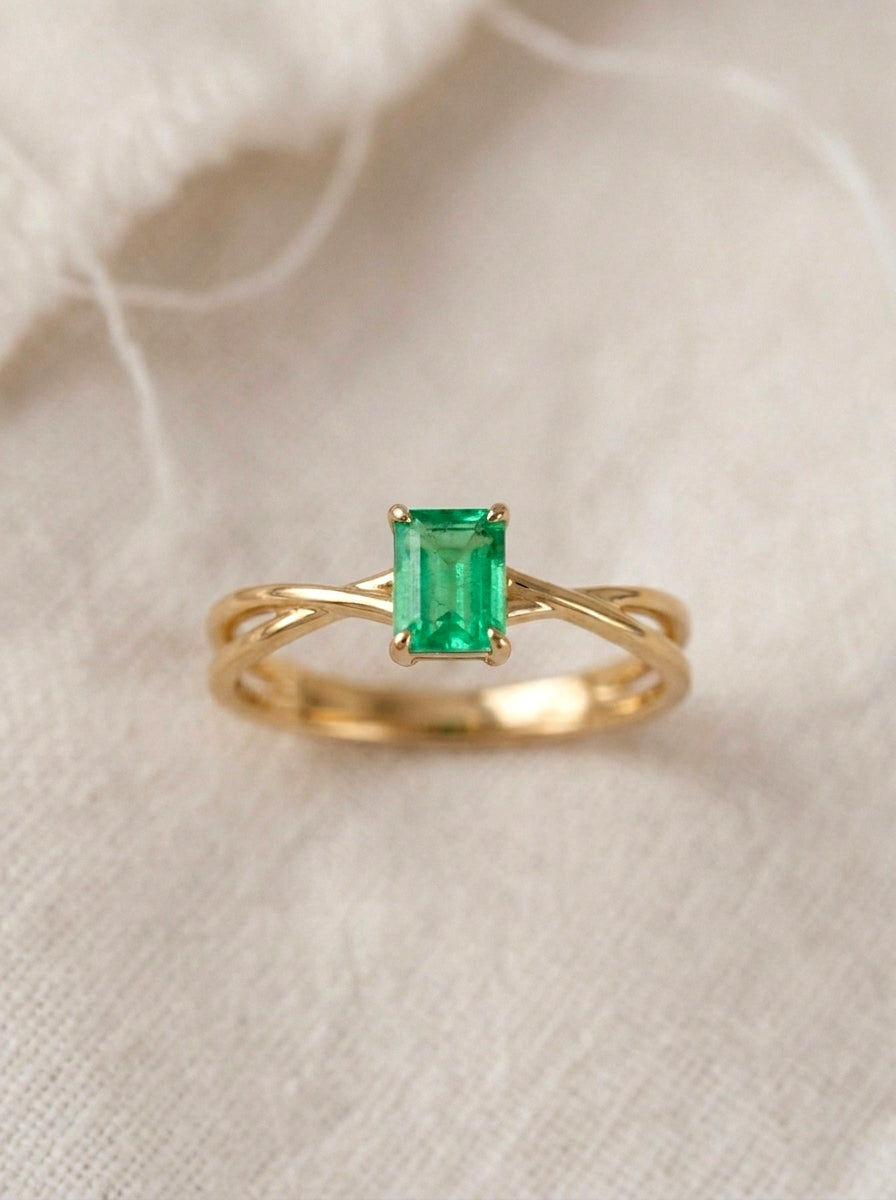 14K Gold Natural Emerald Ring