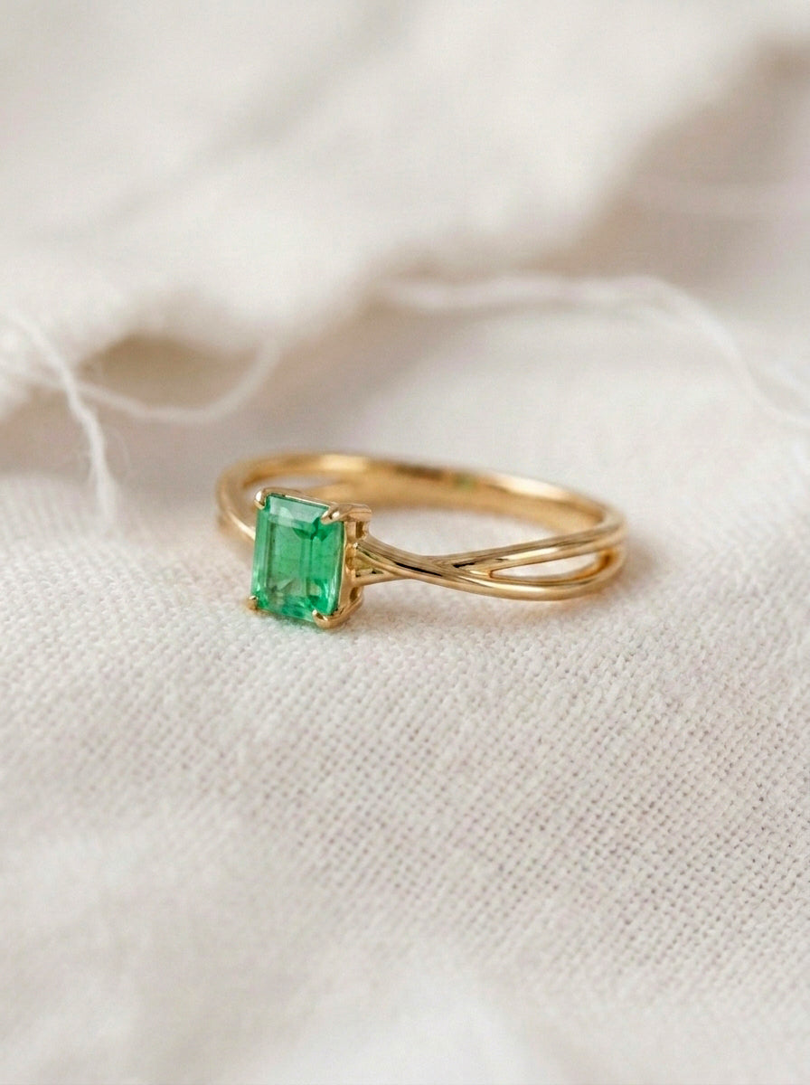14K Gold Natural Emerald Ring