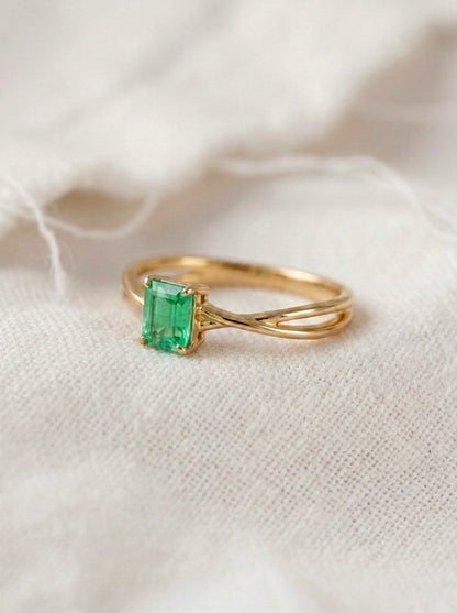14K Gold Natural Emerald Ring