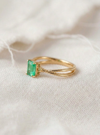 14K Gold Natural Emerald Ring