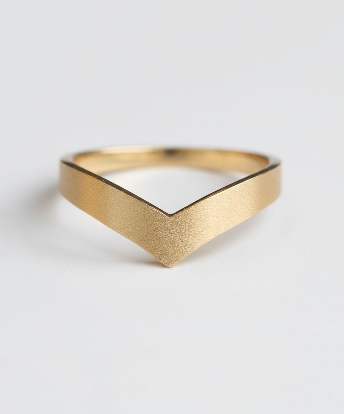 18K solid gold chevron v shape brushed ring
