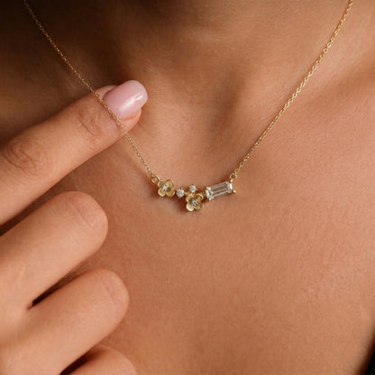 14K Gold Diamond Flowers Necklace