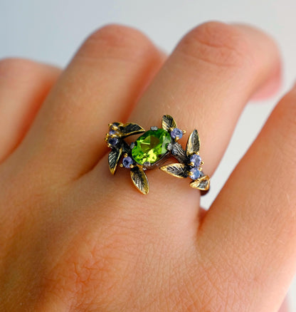 925 Sterling Silver Green Peridot Leaf Ring