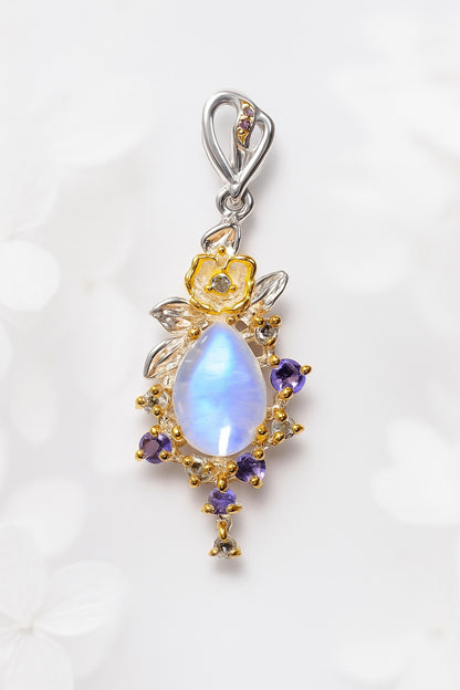 925 Sterling Silver Moonstone Floral Pendant