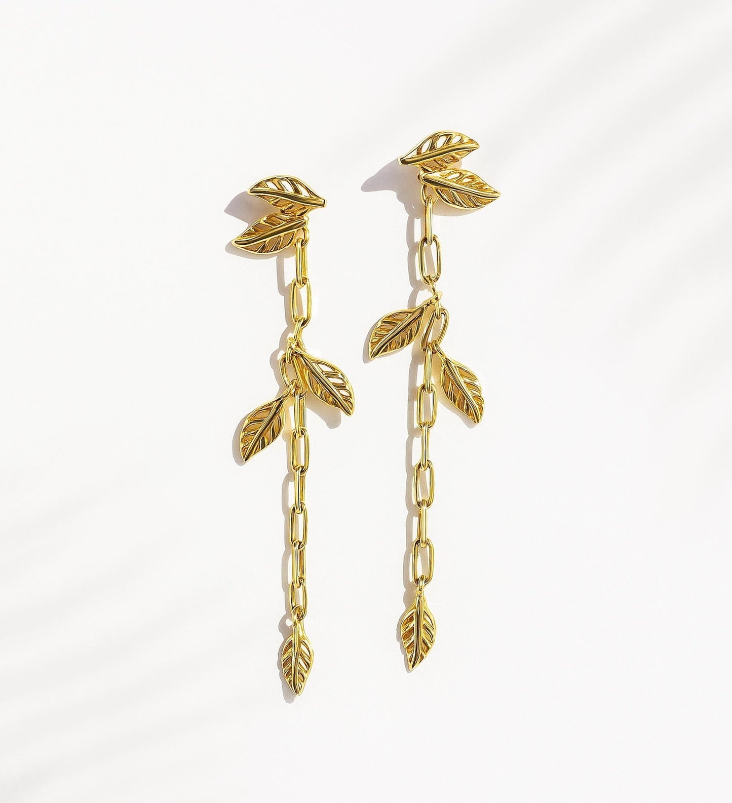 14K Solid Gold Leaf Dainty Stud Earrings