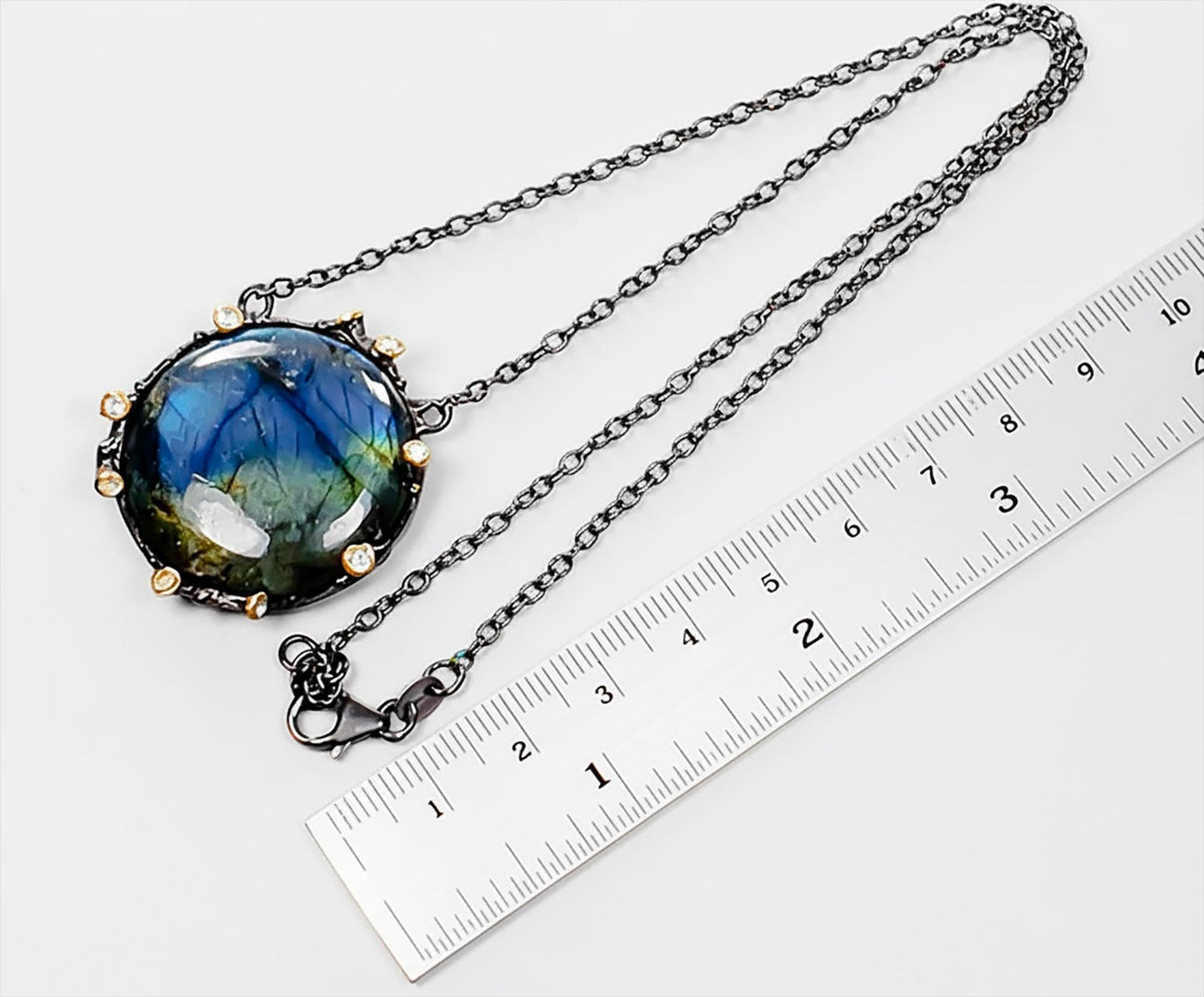925 Sterling Silver Labradorite Round Necklace