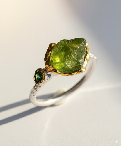 925 sterling silver green peridot dainty ring