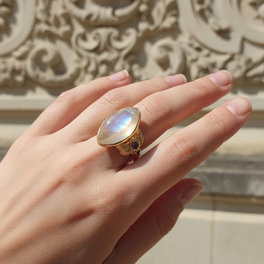 925 Sterling Silver Rainbow Moonstone Leaf Ring