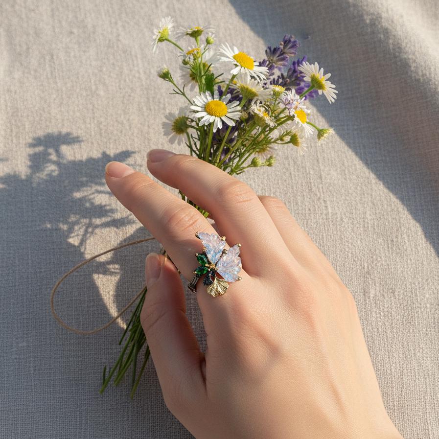 925 Sterling Silver Moonstone Ring, close-up detail