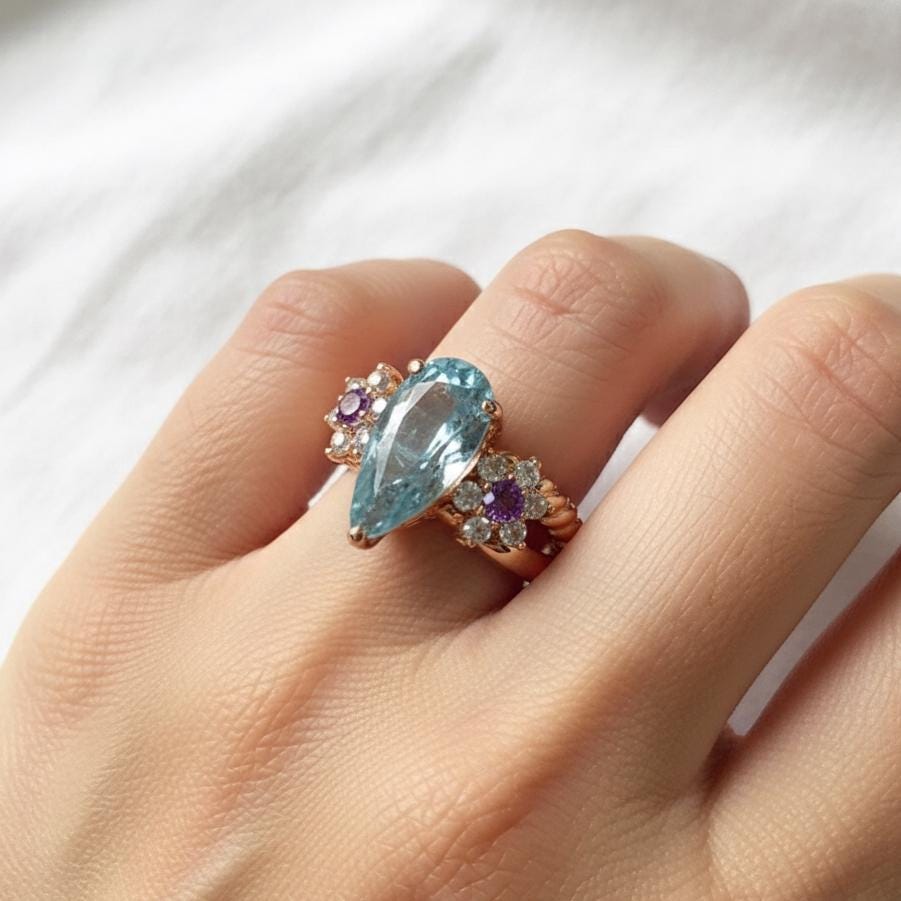 925 Sterling Silver Aquamarine Ring, close-up detail
