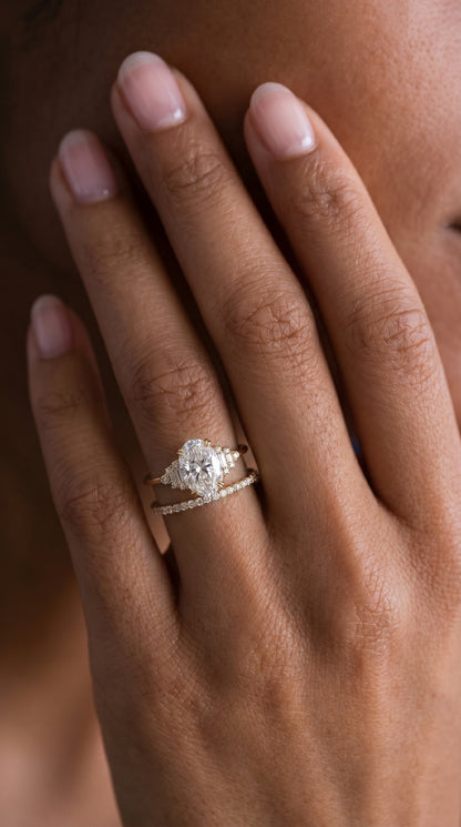 14K Gold Oval Diamond Deco Ring