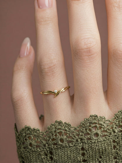 14K Gold Minimalist Leaf Wedding Band
