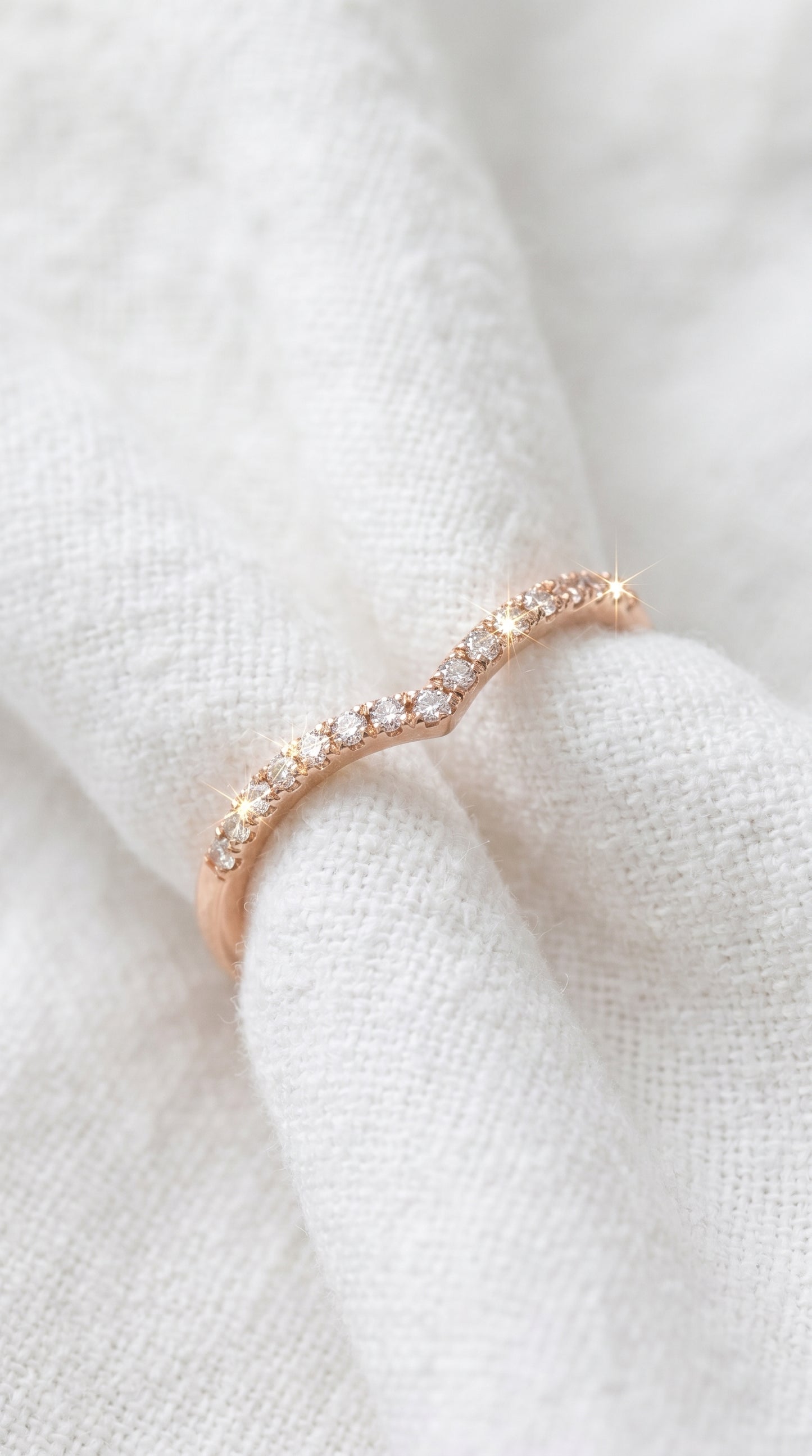 14K Gold Natural Diamond Chevron V Ring