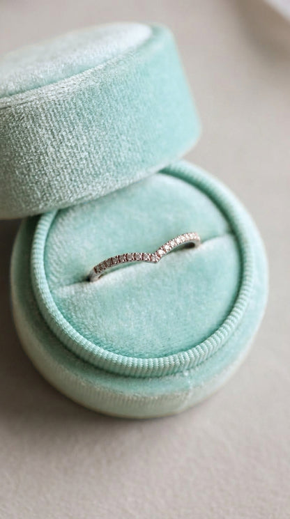 14K Gold Natural Diamond Chevron V Ring
