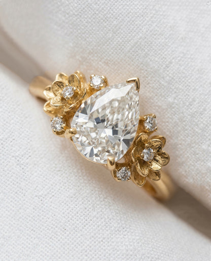 14K Gold Pear Diamond Flower Ring