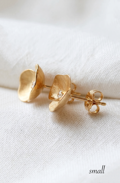 14K Gold Diamond Flower Stud Earrings