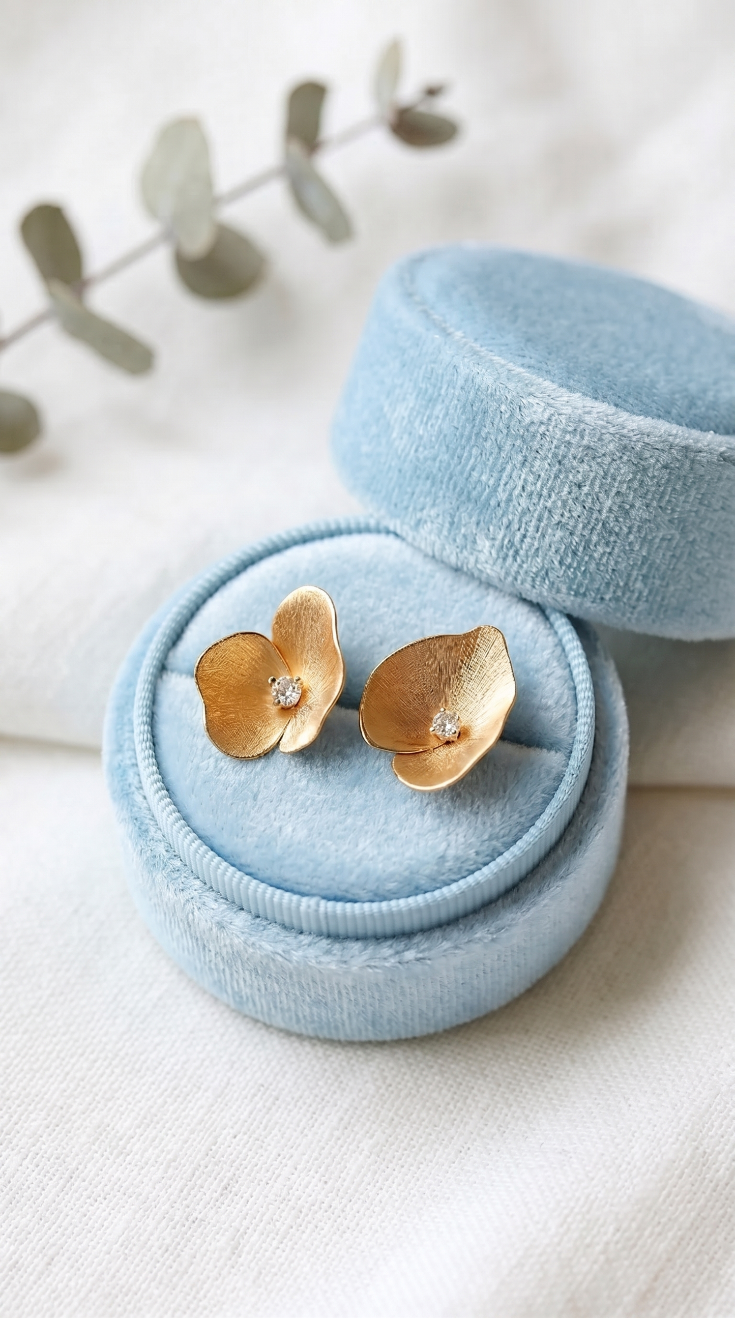 14K Gold Diamond Flower Stud Earrings