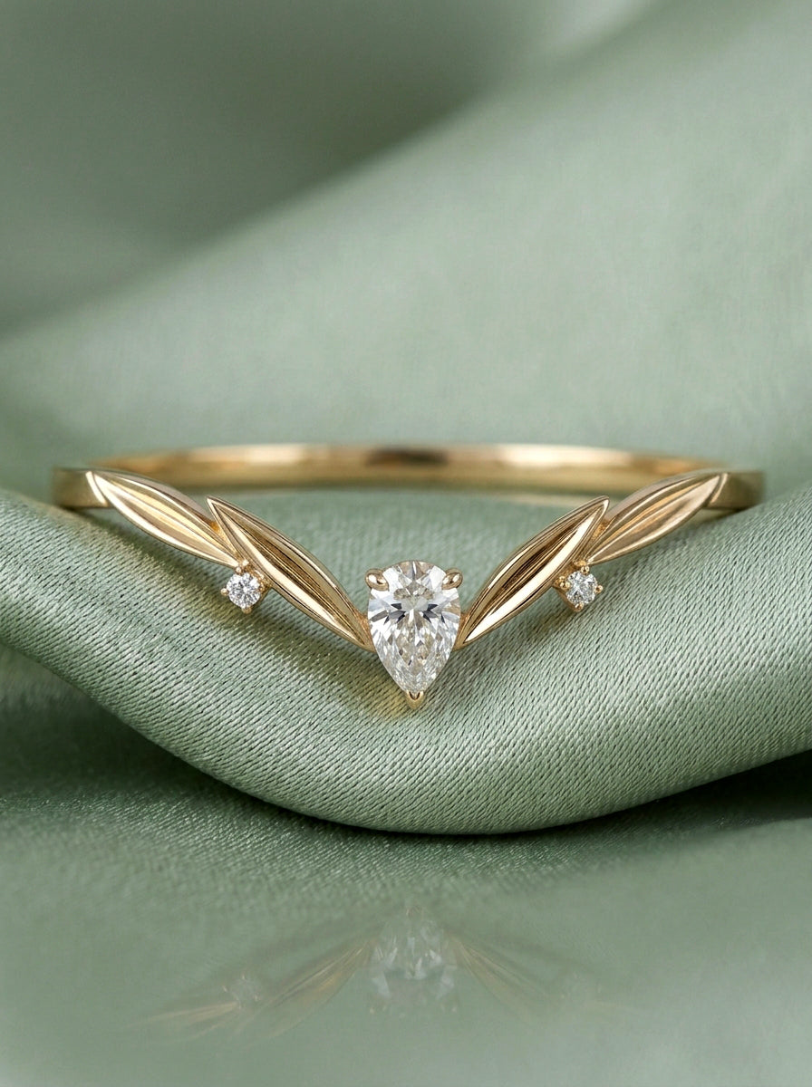 14K Gold Pear Diamond Wedding Band