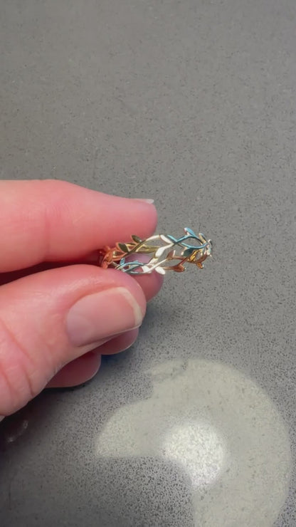 14K Gold Vine Leaf Wedding Band