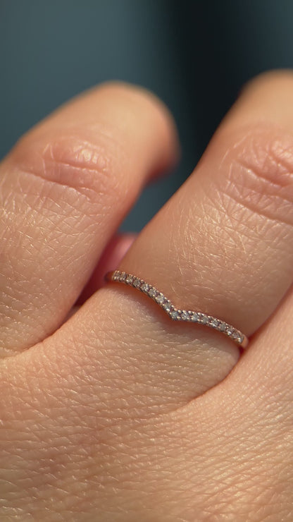 14K Gold Natural Diamond Chevron V Ring