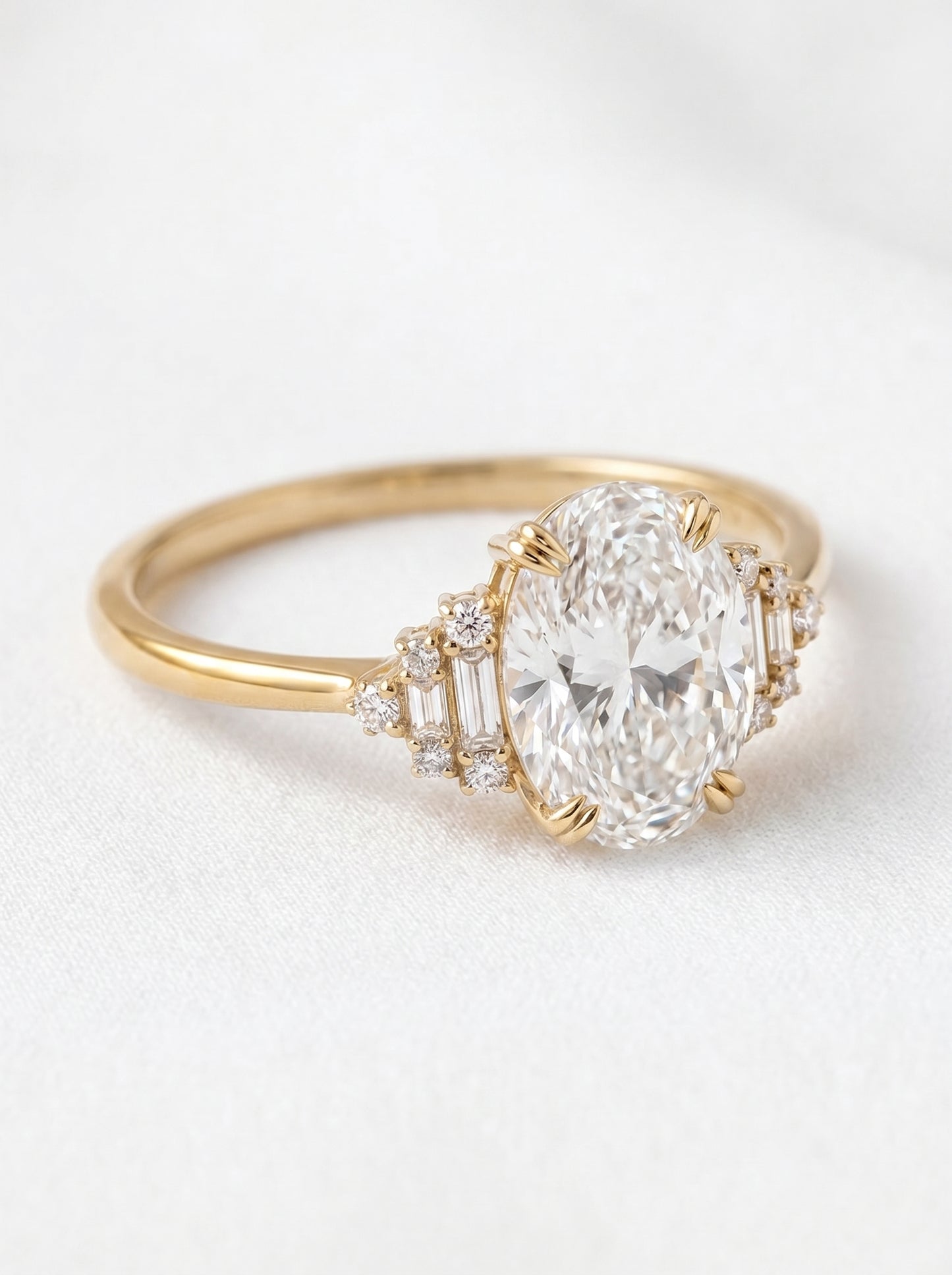 14K Gold Oval Diamond Deco Ring