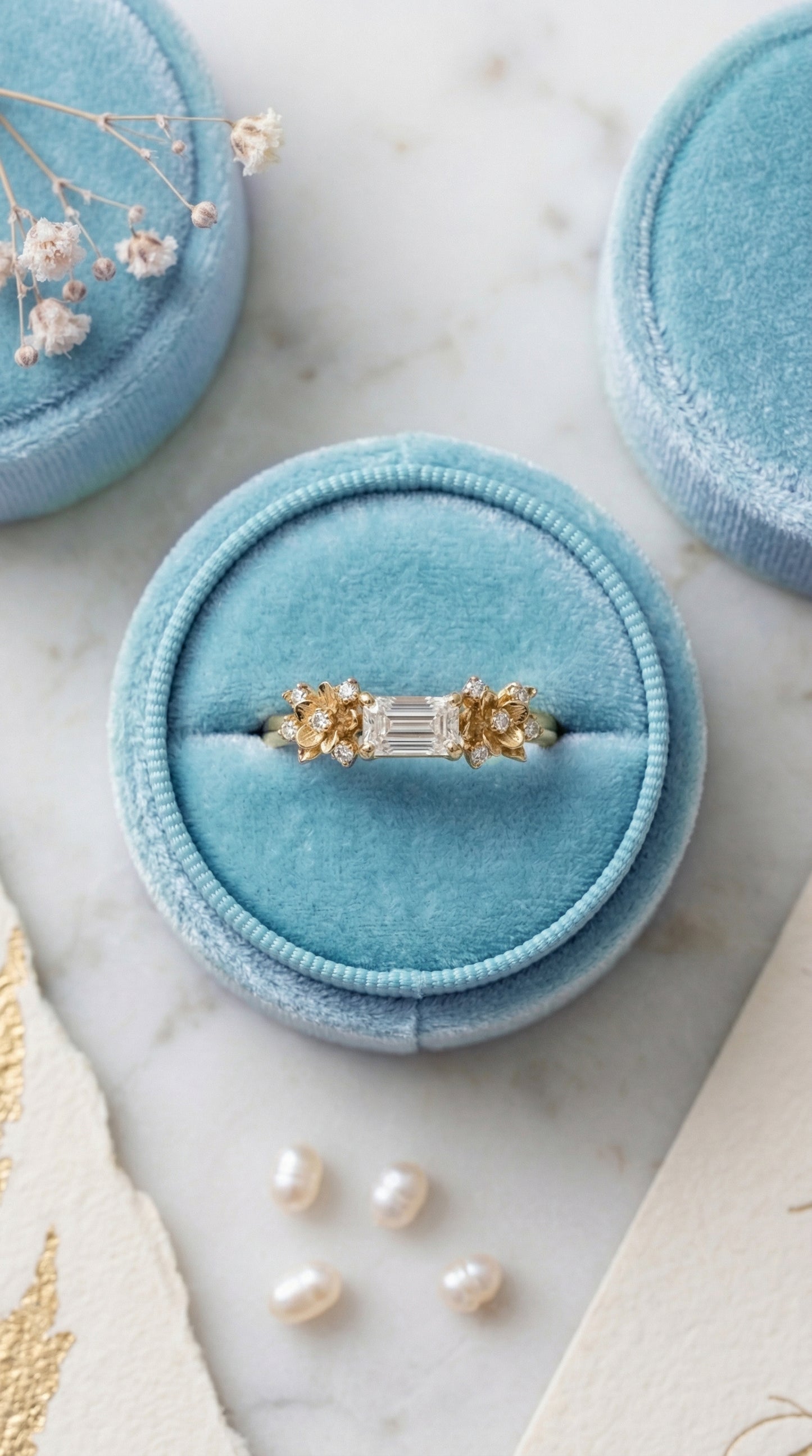 14K Gold Diamond Flowers Ring